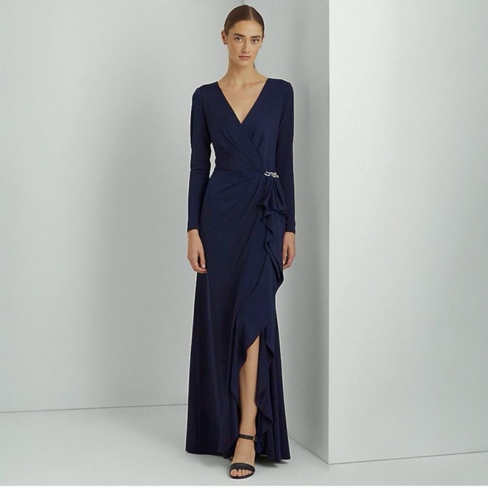 Elegant Navy Blue Evening Gown